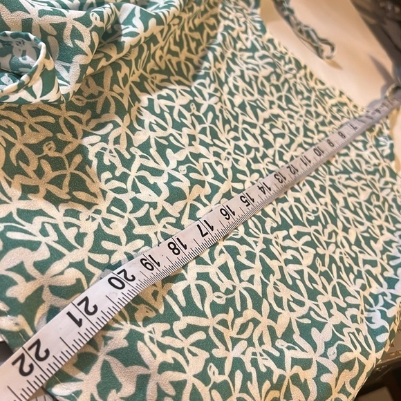 Women’s Floral Green  Tank Top New without tags - Picture 6 of 6